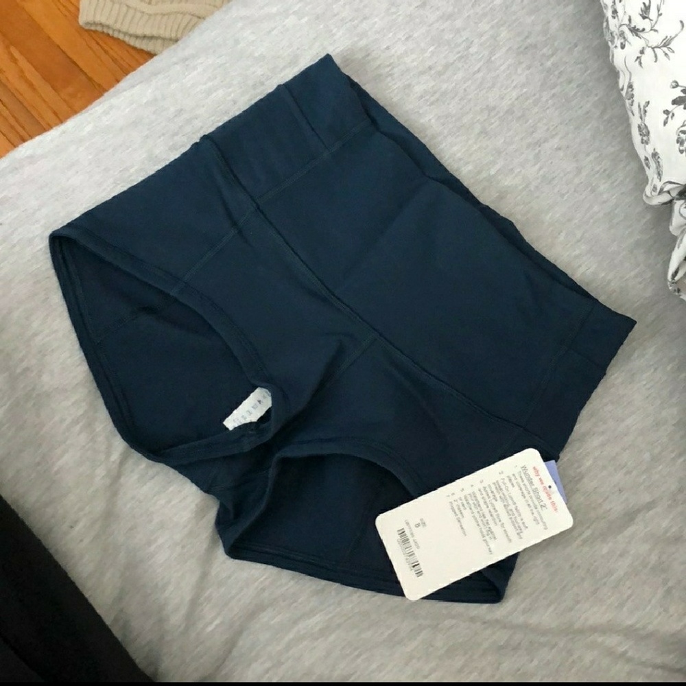 Lululemon wunder shorts size 8